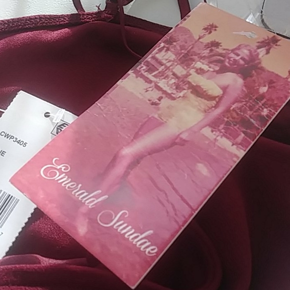 Emerald Sundae Juniors' Wine High Slit Gown Dress - Picture 8 of 10